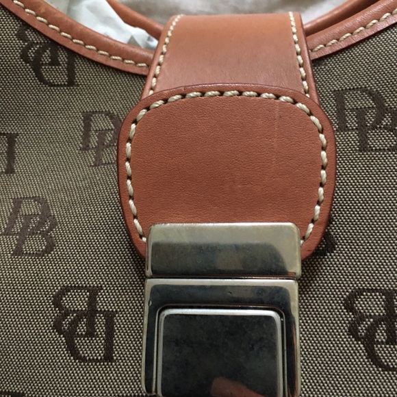 Dooney and Bourke Tan Shoulder Bag - Picture 6 of 7